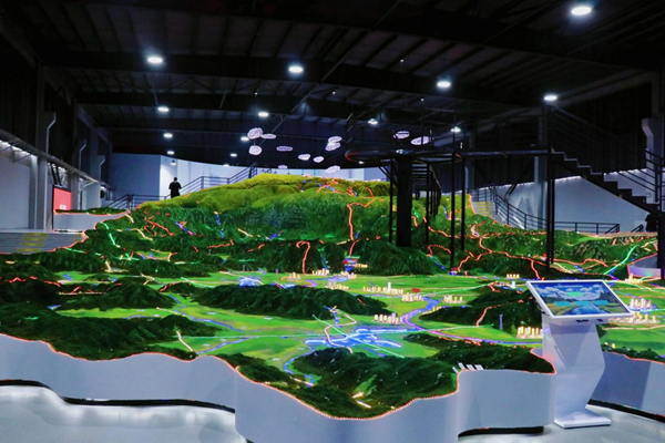 大竹竹原纤维熊猫人形机器人在成都发布 首个量产基地落地